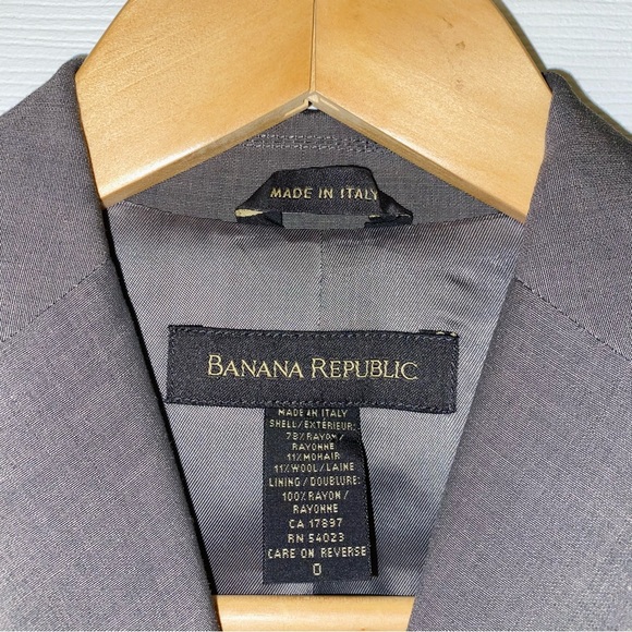 VINTAGE BANANA REPUBLIC Classic Gray Blazer - Picture 6 of 7